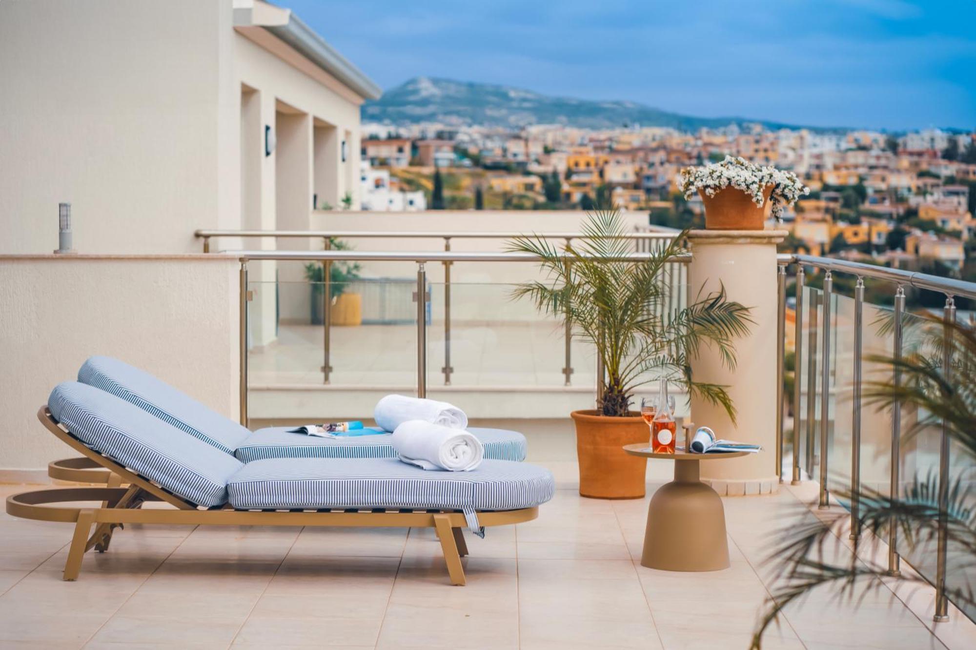 Hotel Wellclub - Wellness Family Experience - Seaview Paphos Exteriér fotografie